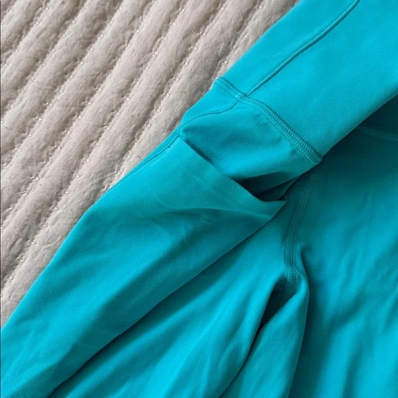 Athleta Salutation Stash 7/8 Tight - Picture 3 of 6